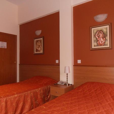 Crown Inn Hotel Нікосія Екстер'єр фото