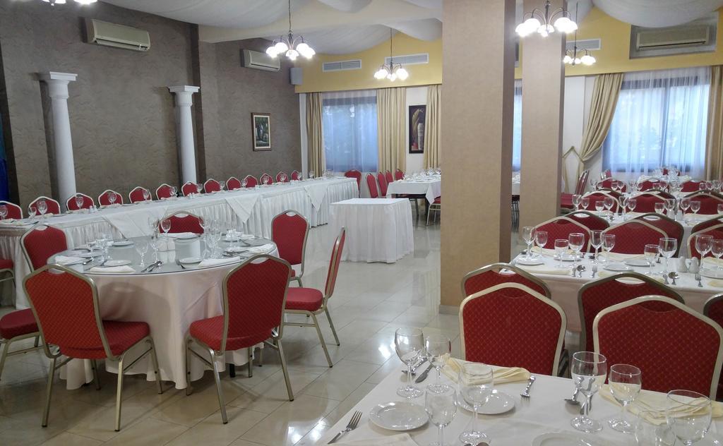 Crown Inn Hotel Нікосія Екстер'єр фото