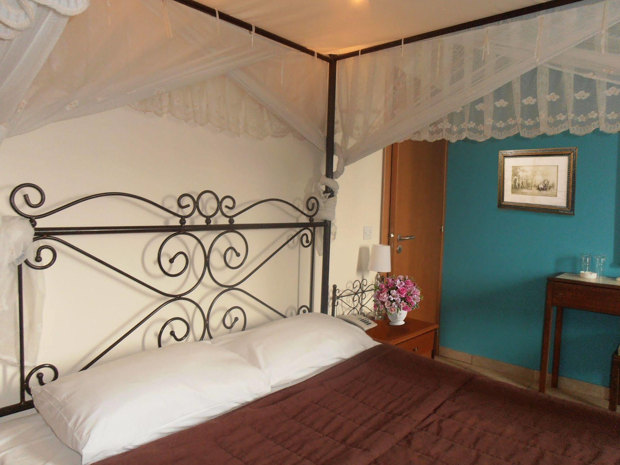 Crown Inn Hotel Нікосія Екстер'єр фото